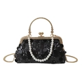 Elegante borsa da sera squadrata con paillettes nere, manico dorato e tracolla di perle - Nero