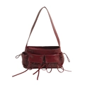 Borsa baguette bordeaux plissettata lucida con dettagli a fiocco alla moda - Rosso