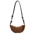 Borsa a mezzaluna in camoscio marrone con tracolla e catena decorativa in metallo oro - Marrone