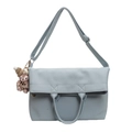 Borsa tote celeste in ecopelle con tracolla e ciondolo a forma di orsetto rosa - Con Ciondolo / Blu