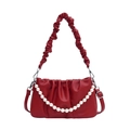 Bolso de mano rojo plisado con cadena de perlas blancas y correa ajustable - Rojo