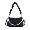 Bolso de mano plisado en cuero negro con cadena de perlas y correa ajustable - Negro