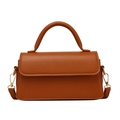 Bolso bandolera marrón para mujer con herrajes dorados y asa curva de diseño retro - Marrón