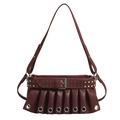 Geplooide bordeauxrode leren schoudertas met punk studs en metalen oogjes detail - Donkerbruin