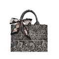 Grande borsa tote in tela paisley con ricamo Dairuik Lovely e foulard in seta - Piccolo / Nero