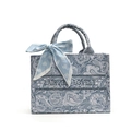 Elegante borsa tote paisley bianca e blu con ricamo e sciarpa con motivo a cuori - Piccolo / Azzurro