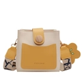 Μοντέρνα μπεζ και κίτρινη τσάντα crossbody bucket με φαρδύ ιμάντα με σχέδια και μοτίβα - Κίτρινο