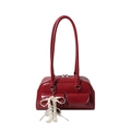 Borsa bowling retrò rosso scuro lucida con charm a fiocco in pizzo e perle - Con Ciondolo / Rosso
