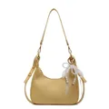 Borsa hobo giallo chiaro in pelle a grana con ciondolo a fiocco in pizzo e perle - Giallo