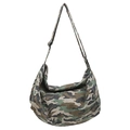 Grote halvemaanvormige canvas schoudertas met klassieke jungle camouflageprint en brede riem - Camo Groen