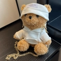 Süße Teddybär Plüsch Umhängetasche in Hellbraun mit weißem Hoodie und Goldkette - Cremeweiß
