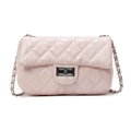 Bolso de hombro acolchado rosa claro con cadena y cierre giratorio de metal plateado - Rosa