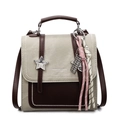 Damen Umhängetasche im Korea-Stil in Beige und Dunkelbraun mit Sternanhängern und Quasten - Mit Anhänger / Gebrochenes Weiß