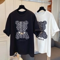 Wit katoenen dames-T-shirt met een teddybeer-patch en een gouden metalen ketting - 3XL / Zwart