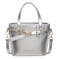 Bolso cubo plateado metalizado con pliegues, doble asa y hebilla dorada - Plateado