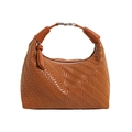 Bolso hobo marrón de cuero trenzado con hebilla plateada y diseño de asa superior - Marrón