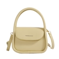 Piccola borsa quadrata color crema minimalista con scritte moda e tracolla rimovibile - Giallo