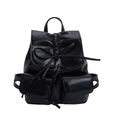 Schwarzer Rucksack aus Kunstleder mit Schleifen-Kordelzug und Crinkle-Optik - Schwarz