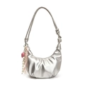 Borsa hobo metallizzata argento con tracolla a nodi e ciondolo a cuore rosa - Con Ciondolo / Argento