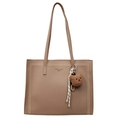 Borsa tote kaki capiente in pelle a grana con ciondolo a forma di orsetto - Cachi