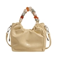 Borsa a secchiello in vernice color crema con manico in perle di resina colorate - Giallo