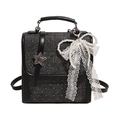 Glitzernder grauer Denim-Rucksack mit Lederbesatz und Perlen-Spitzen-Schleife - Schwarz