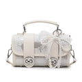 Borsa bianco off-white con motivo a mappa grigia e fiocco in pizzo e perle - Con Ciondolo / Bianco Sporco