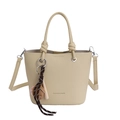 Sac seau beige avec motif litchi, poignée nouée et pendentif de baseball - Avec Pendentif / Jaune