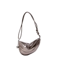 Bolso de hombro plateado metalizado en forma de media luna con colgante de bola moderno - Color gunmetal