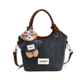Bolso tote de mezclilla en contraste con asas de cuero marrón y correa ajustable para hombro - Con Colgante / Azul con Marrón