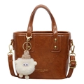 Bolso bombonera marrón brillante vintage con colgante de oveja y correa ajustable - Marrón