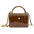 Borsa vanity marrone in pelle verniciata con logo camelia dorato e catena - Marrone