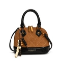 Bolso de mano retro en gamuza marrón, charol negro y colgante de cuentas de madera - Con Colgante / Marrón