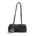 Grande borsa a spalla in camoscio nero con manici lunghi e ciondoli a cuore decorativi - Con Ciondolo / Nero