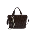 Bolso tote de cuero trenzado marrón oscuro con asas dobles y correa de hombro ajustable - café