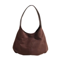 Bolso hobo clásico de gamuza marrón con diseño minimalista para mujer en fondo blanco - Marrón