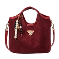 Borsa a secchiello bordeaux in camoscio con charm di perline e logo dorato - Con Ciondolo / Borgogna