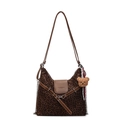 Sac hobo imprimé léopard avec bandoulière en cuir brun et accessoire ours mignon - Avec Pendentif / café