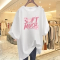 Lockeres weißes Baumwoll-T-Shirt mit pinkem SOFT MUCH ATTACK-Schriftzug und Bärenprint - Weiß Reine Baumwolle