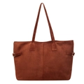 Borsa tote grande in finta pelle scamosciata caramello con fibbie e manici lunghi a spalla - Marrone