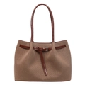 Braune geflochtene Shopper-Tasche aus PU-Leder mit langen Riemen und Ziergürtel - Khaki