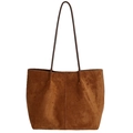 Bolso tote grande minimalista de ante marrón con detalles plisados y correas largas - Marrón