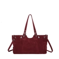 Sac fourre-tout en daim mat bordeaux avec détails argentés et design rétro minimaliste - Rouge
