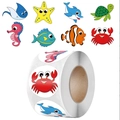 Rolle mit 3,8 cm runden Meerestier-Aufklebern mit Seepferdchen- Krabben- und Delfinmustern - Meeresbewohner Serie (ZE17) / 1 Zoll (2.5cm)