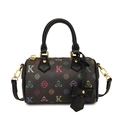 Borsa Boston nera con stampe monogramma colorate e raffinati dettagli dorati - Nero
