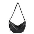 Borsa hobo a mezzaluna minimalista in pelle lucida stropicciata con tracolla nera - Nero