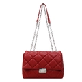 Elegante borsa a tracolla trapuntata rossa con catena argento e chiusura metallica - Rosso