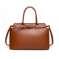 Elegante borsa a mano marrone con fibbia dorata e tracolla regolabile in pelle - Borsa Singola Giallo-Marrone / Marrone Giallastro