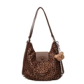 Borsa hobo alla moda con stampa leopardata, finiture in pelle marrone e ciondolo - Con Ciondolo / Marrone