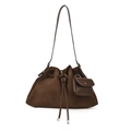 Sac seau en daim marron foncé mat avec mini pochette assortie et détails argentés - café